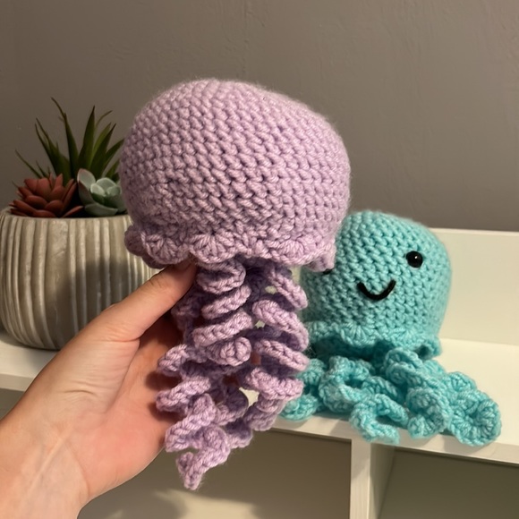 crochet jellyfish - Picture 2 of 2